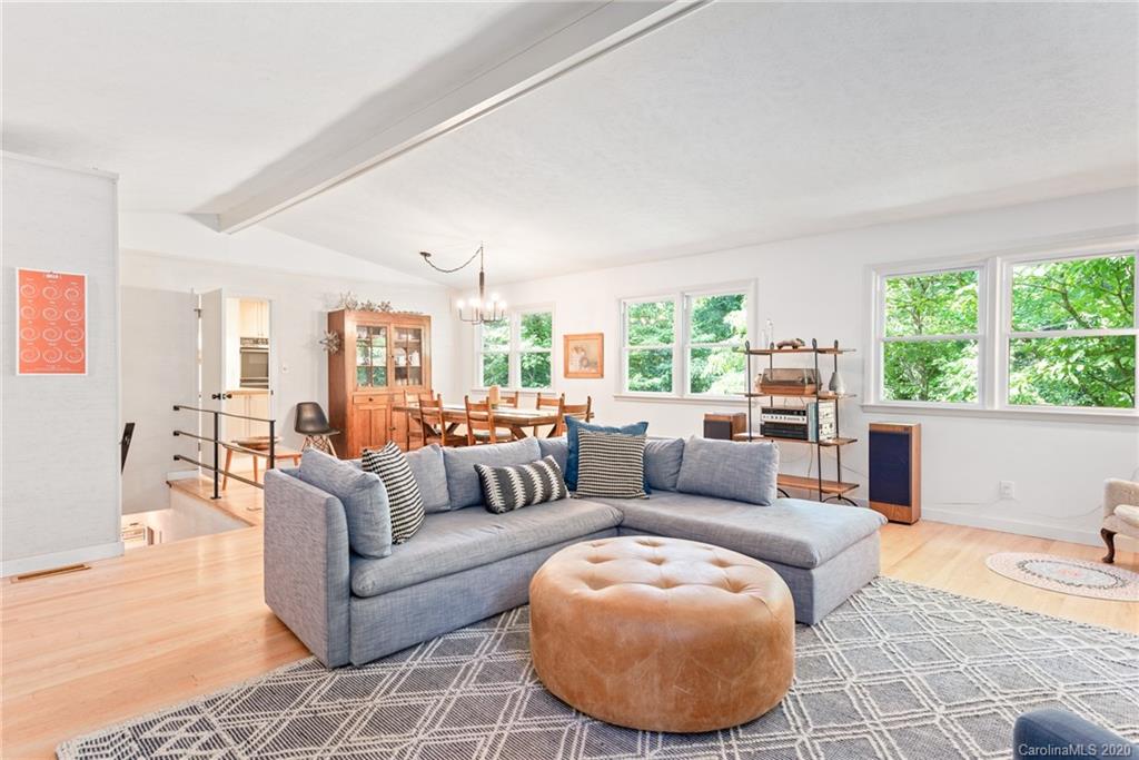 35 Woodbury Road Asheville NC 28804