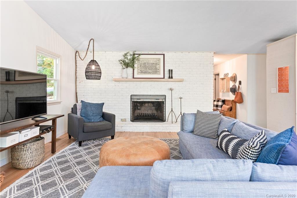 35 Woodbury Road Asheville NC 28804