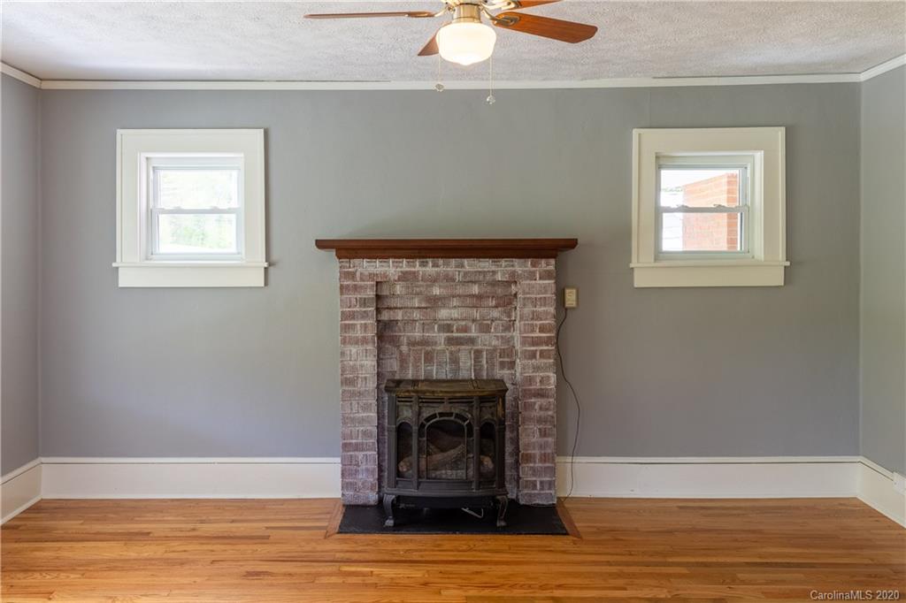 1383 Newfound Road Leicester NC 28748