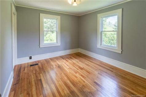 1383 Newfound Road Leicester NC 28748