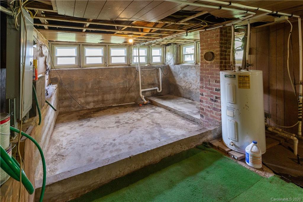 1383 Newfound Road Leicester NC 28748