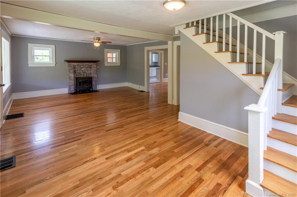 1383 Newfound Road Leicester NC 28748