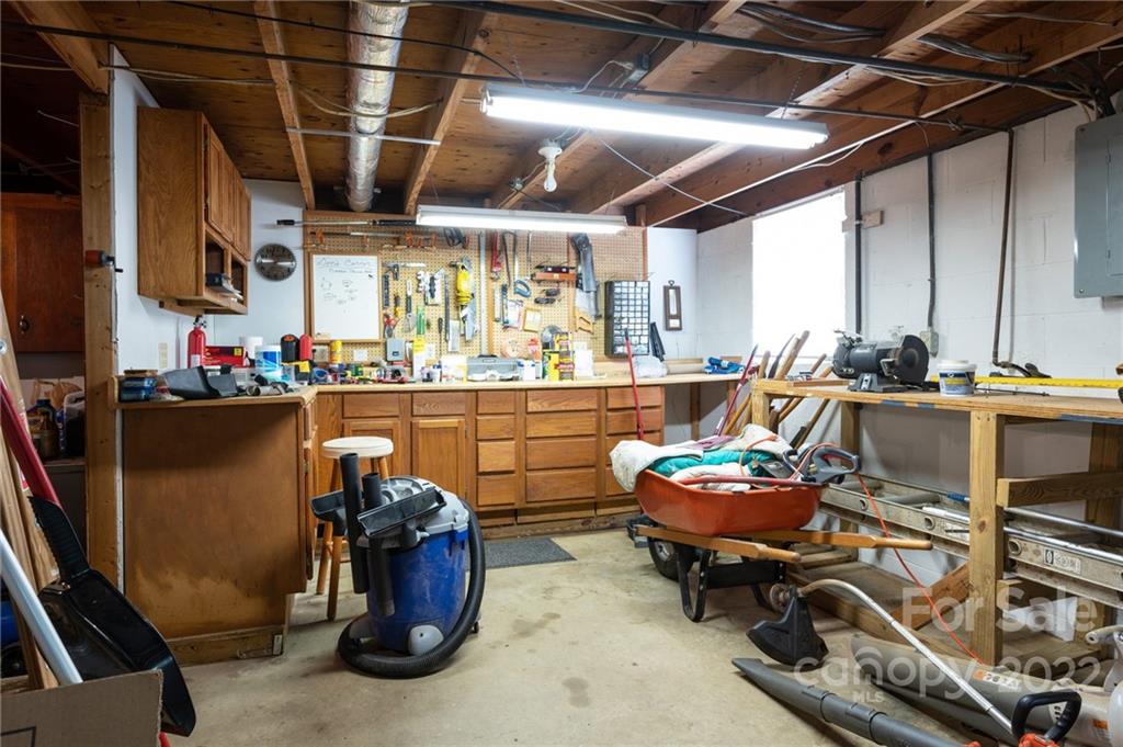 9 Azalea Road Arden NC 28704