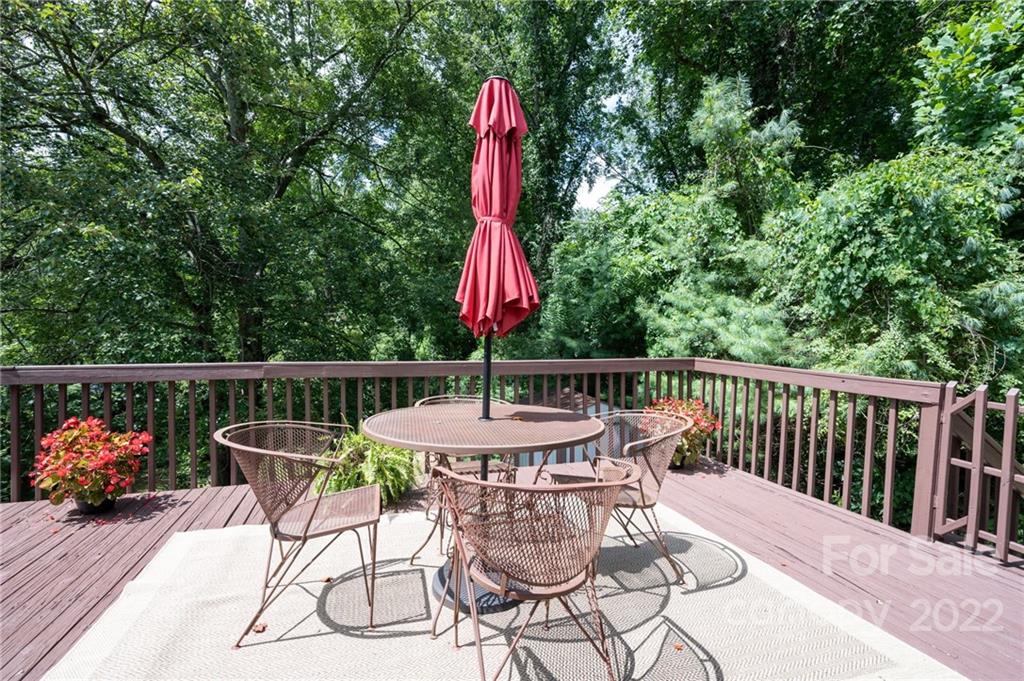 9 Azalea Road Arden NC 28704