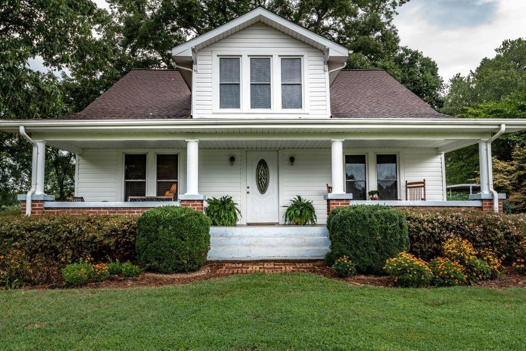 2444 Pinoak Drive Hickory NC 28602