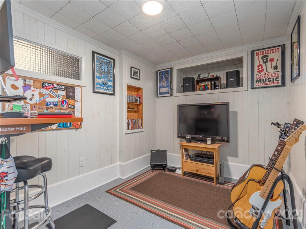 2 Normandy Road Asheville NC 28803
