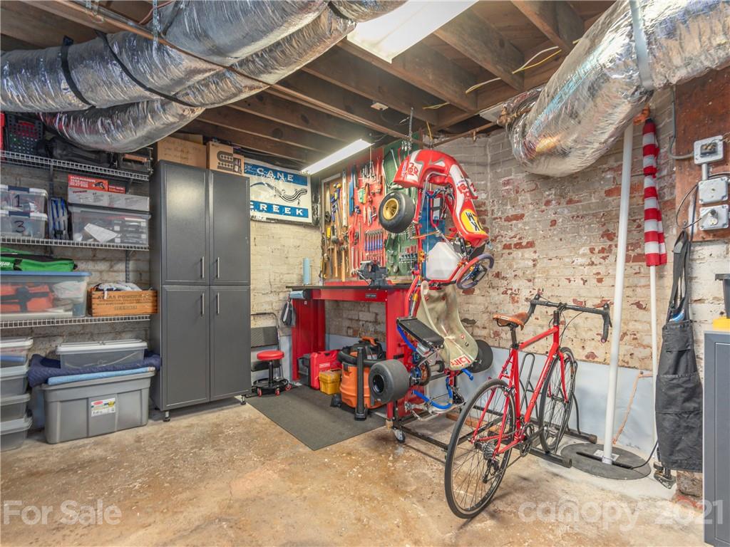 2 Normandy Road Asheville NC 28803