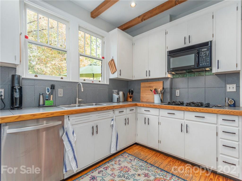 2 Normandy Road Asheville NC 28803