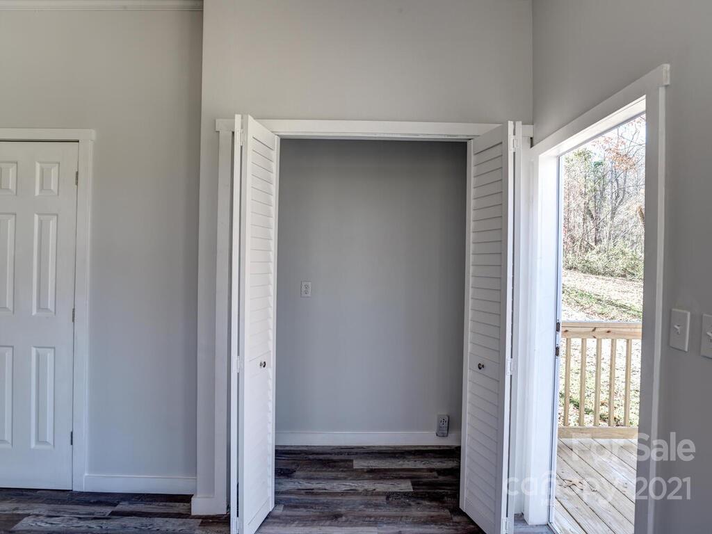 18 Tootsie Lane Candler NC 28715