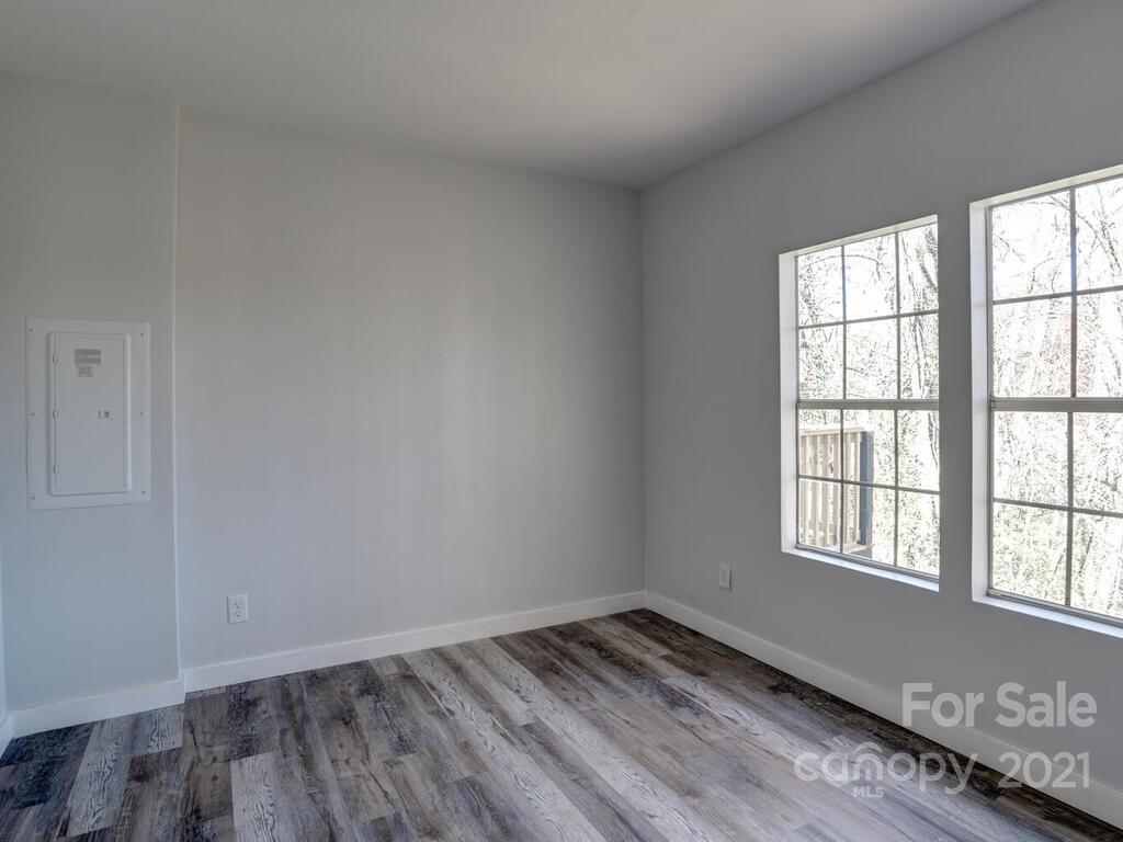 18 Tootsie Lane Candler NC 28715