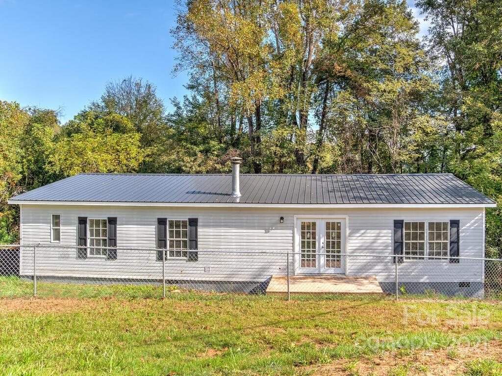 18 Tootsie Lane Candler NC 28715