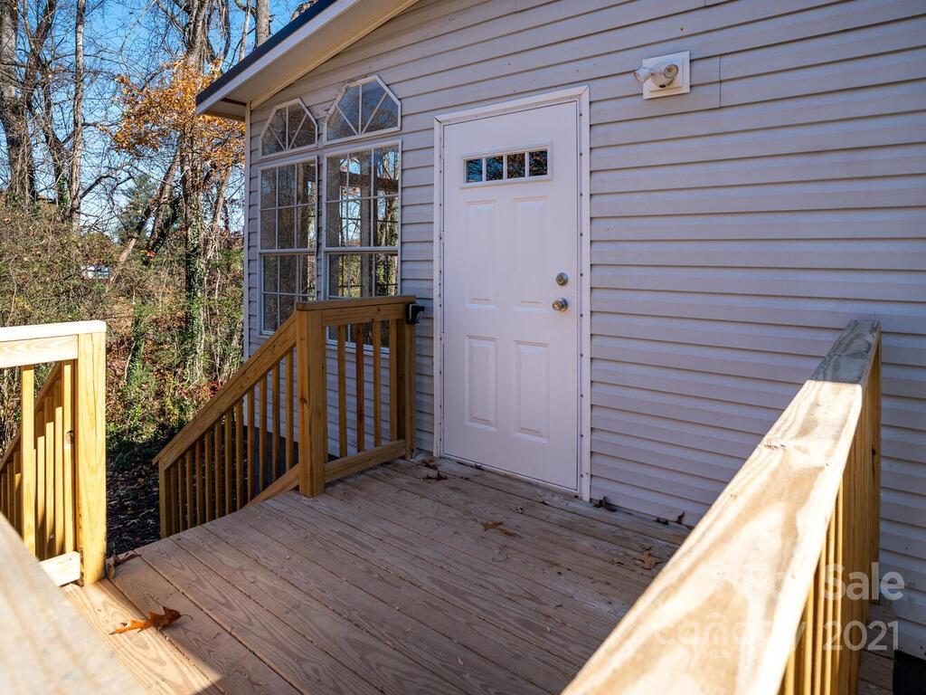 18 Tootsie Lane Candler NC 28715