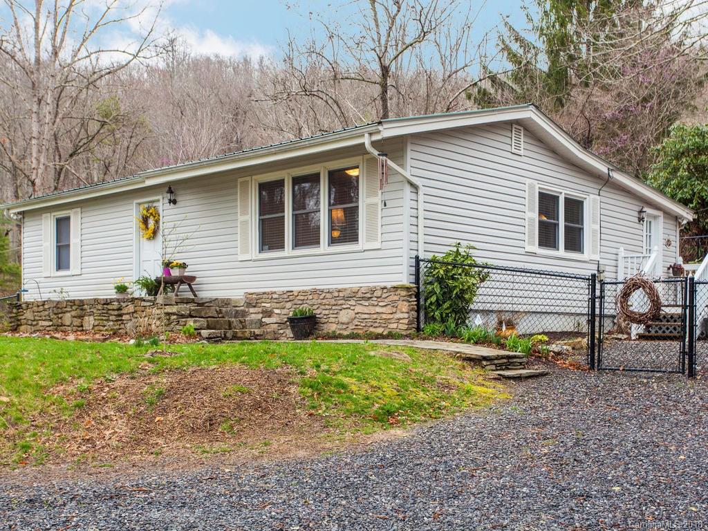 327 Sugar Hollow Road Fairview NC 28730