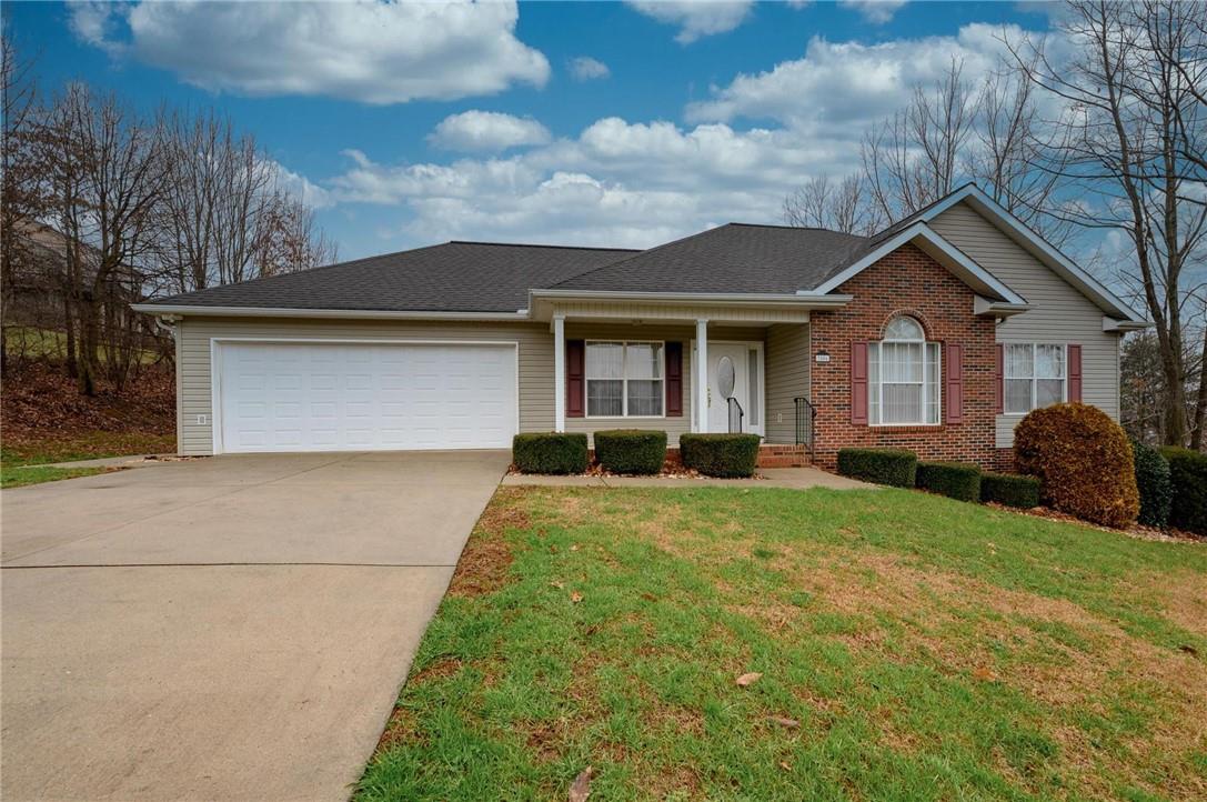 3806 Pineknoll Drive Hickory NC 28602