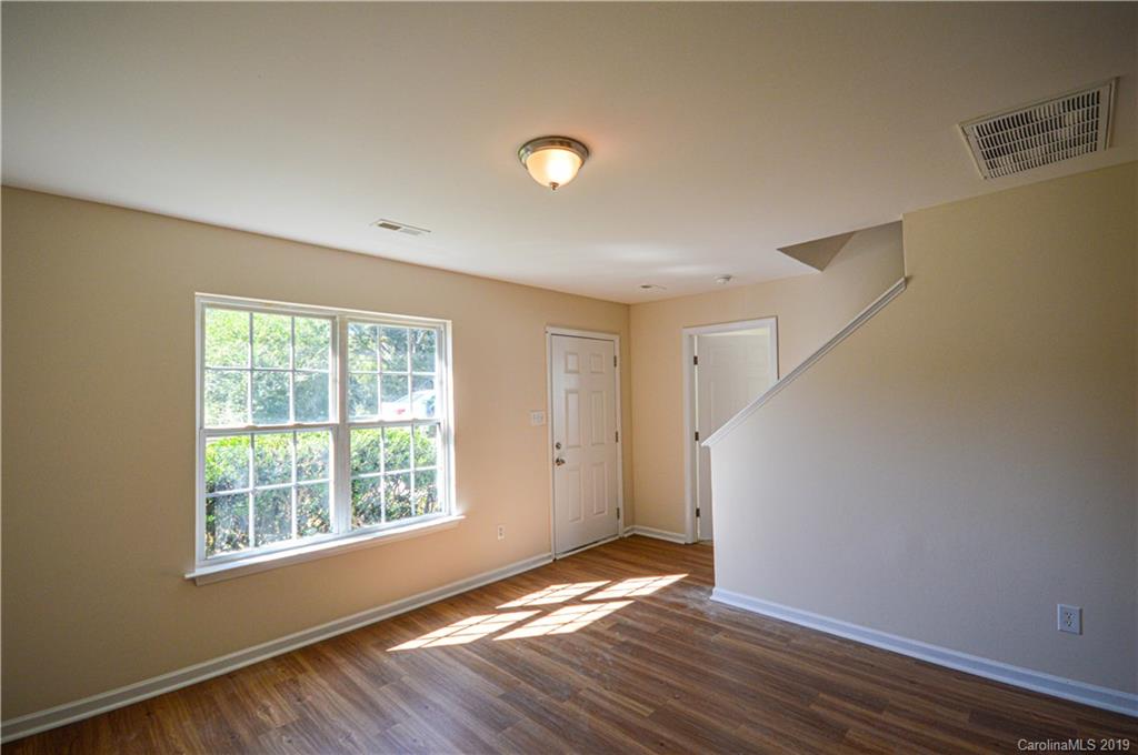 2519 Beachmont Avenue Charlotte NC 28208