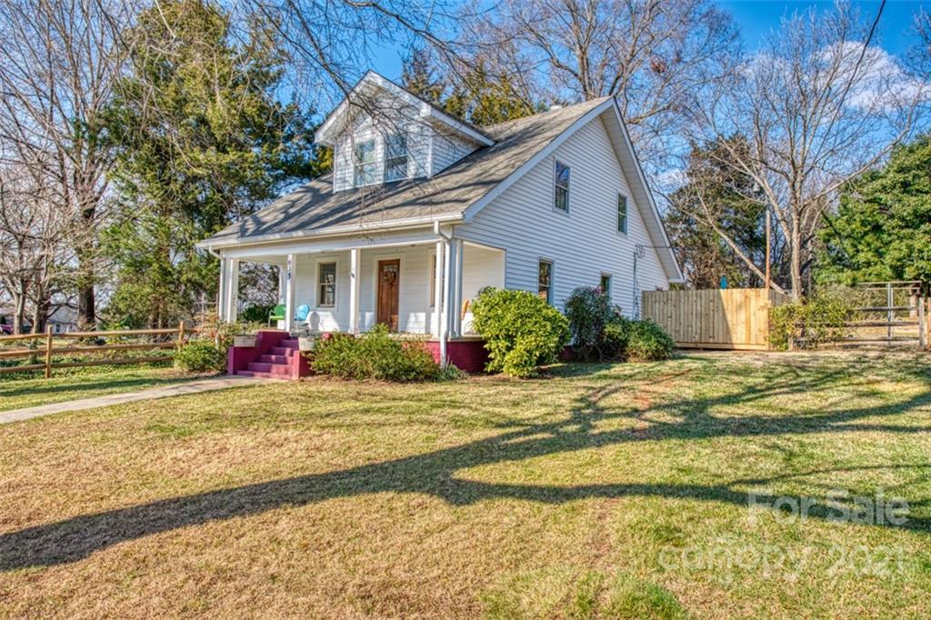635 W Wilson Avenue Mooresville NC 28115