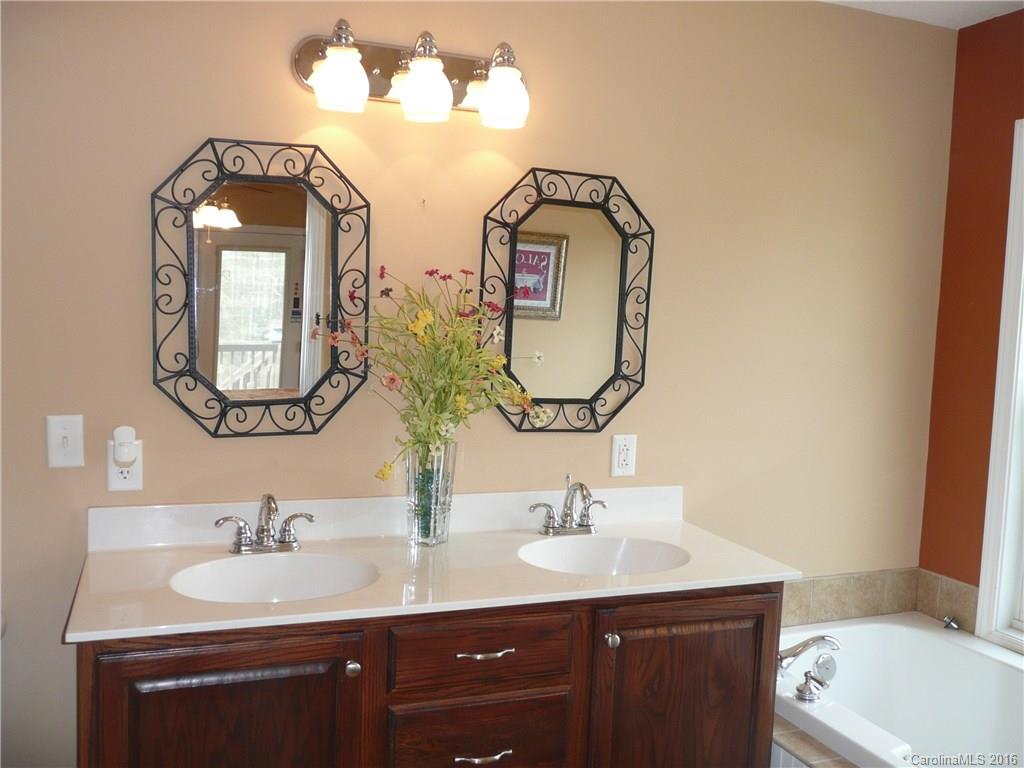 68 Locust Meadow Lane Weaverville NC 28787