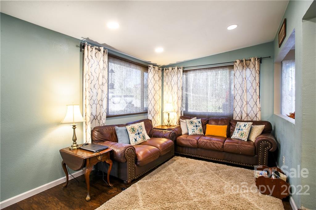 1303 Cashiers Valley Road Brevard NC 28712