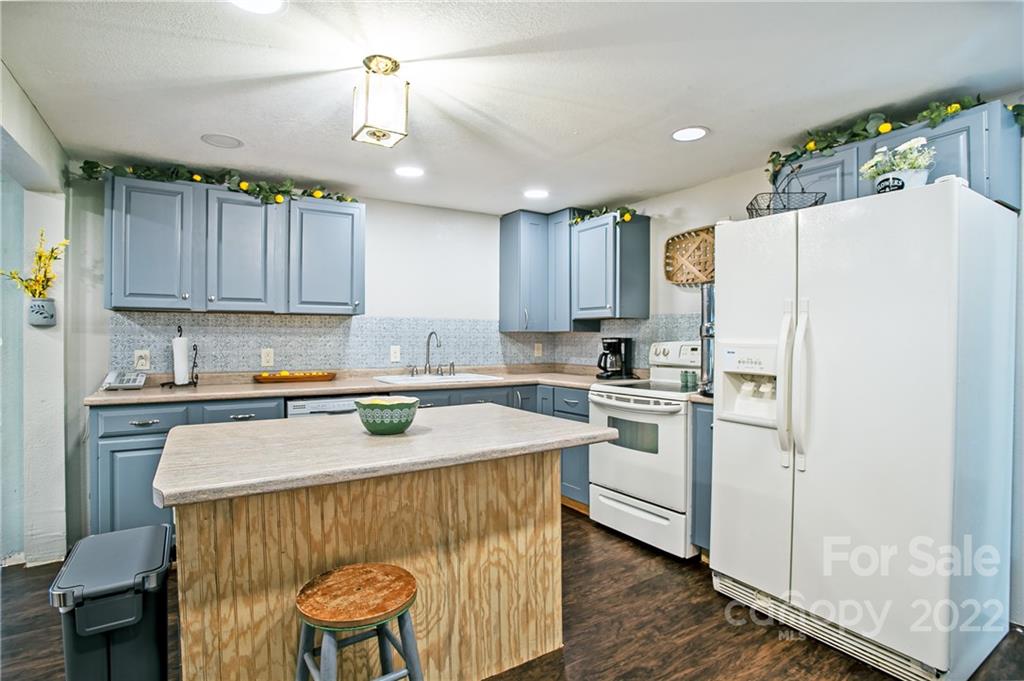 1303 Cashiers Valley Road Brevard NC 28712