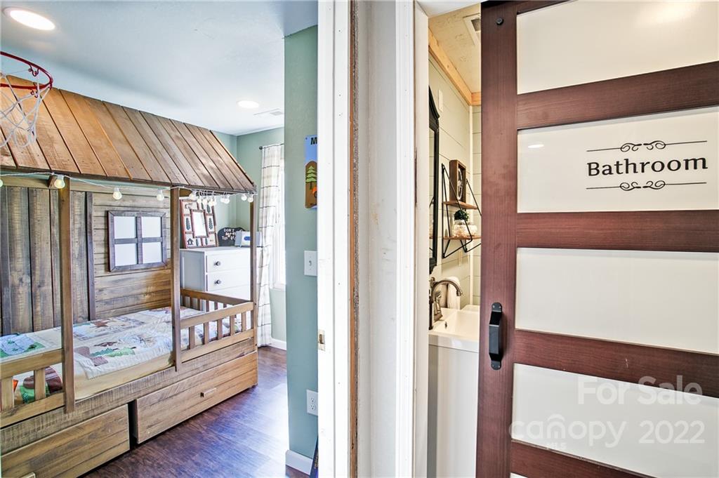 1303 Cashiers Valley Road Brevard NC 28712
