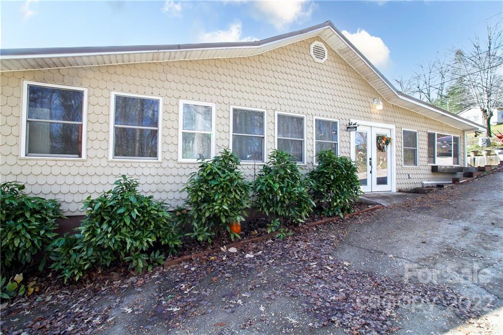 1303 Cashiers Valley Road Brevard NC 28712