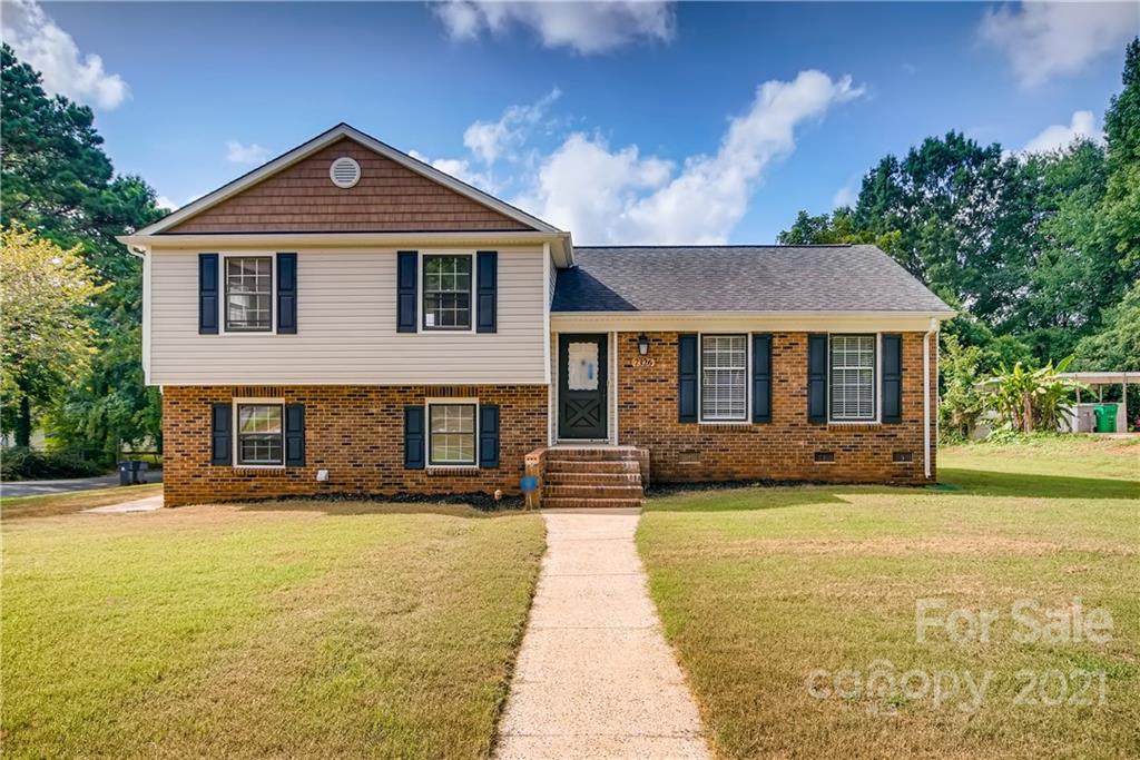 7326 Riding Trail Road Charlotte NC 28212