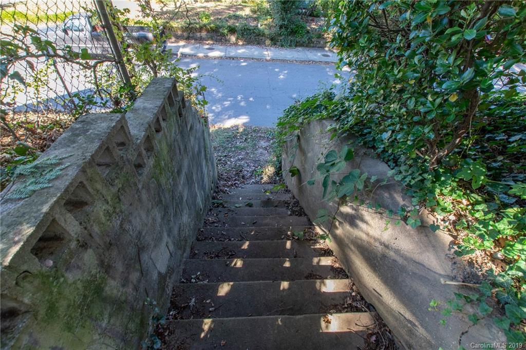 87 Annandale Avenue Asheville NC 28801