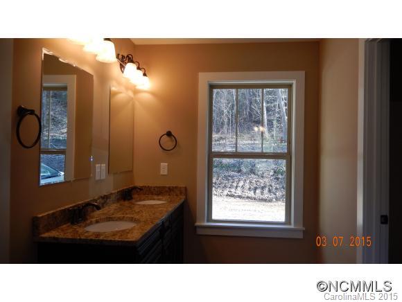 989 Bee Tree Road Swannanoa NC 28778