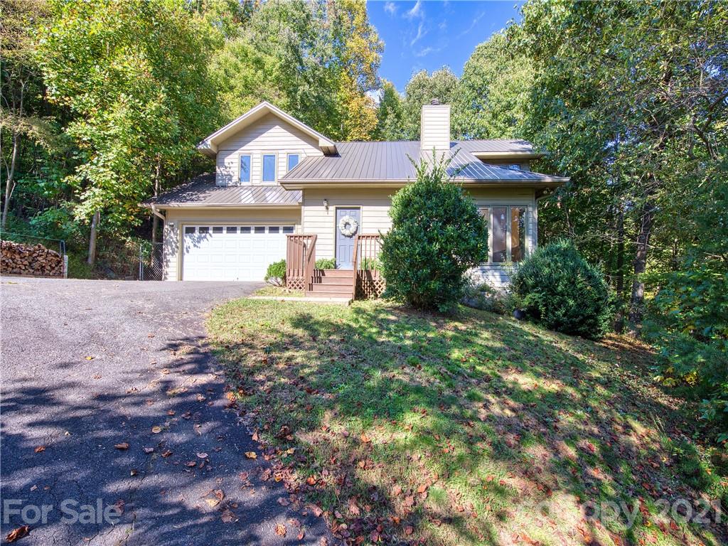25 Lovebird Lane Candler NC 28715