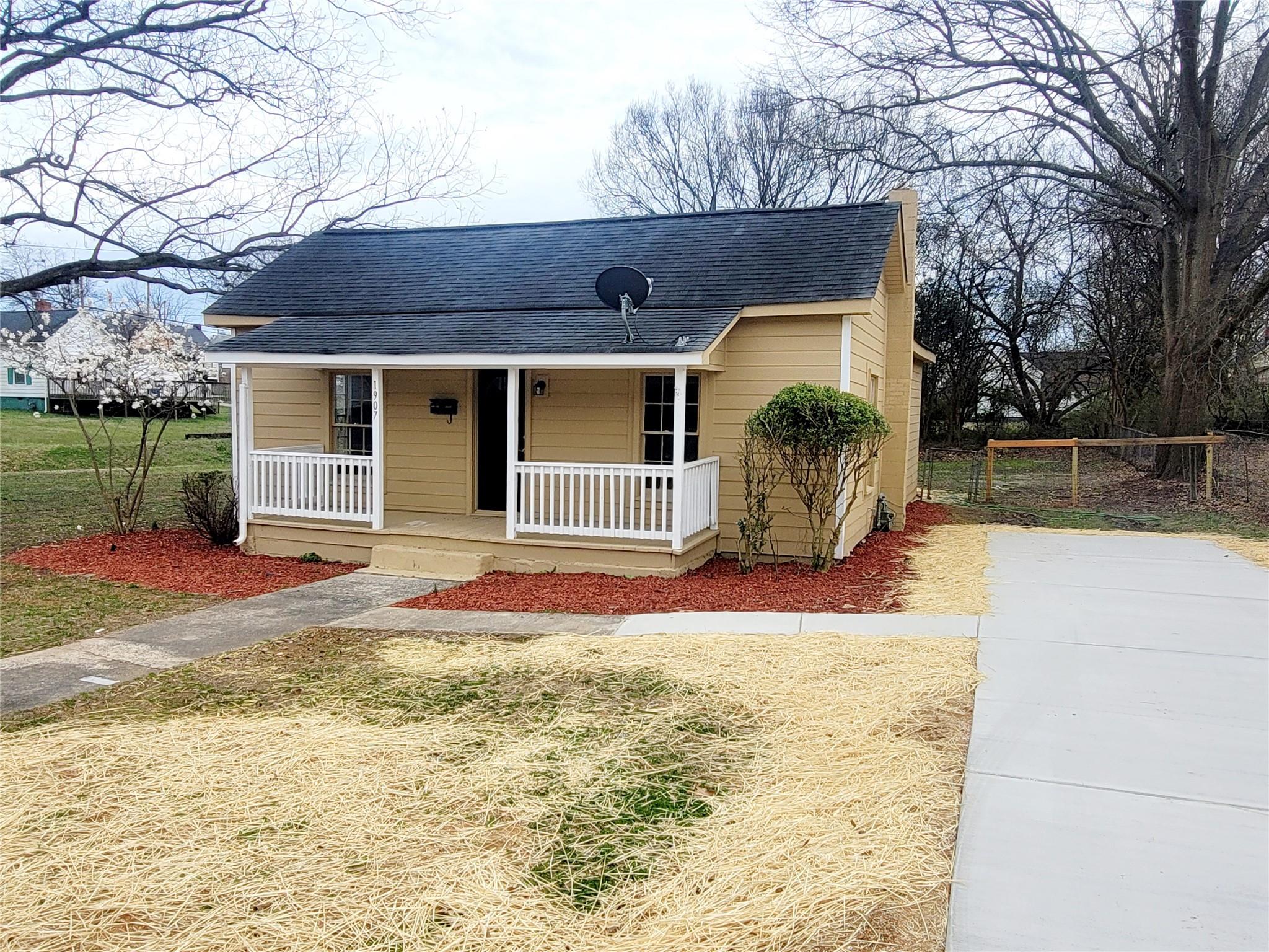 1907 Gum Street Gastonia NC 28054