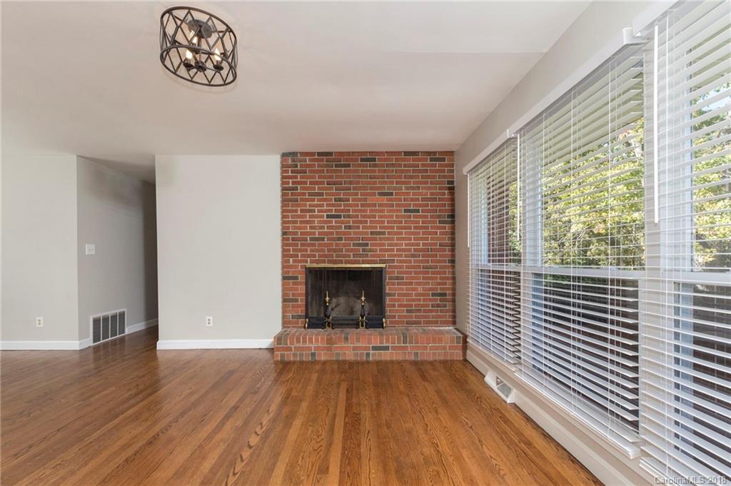 7 Starnes Cove Drive Asheville NC 28806