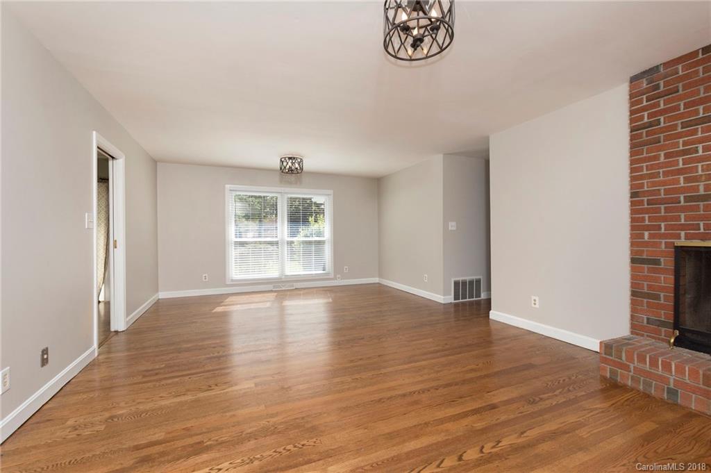 7 Starnes Cove Drive Asheville NC 28806