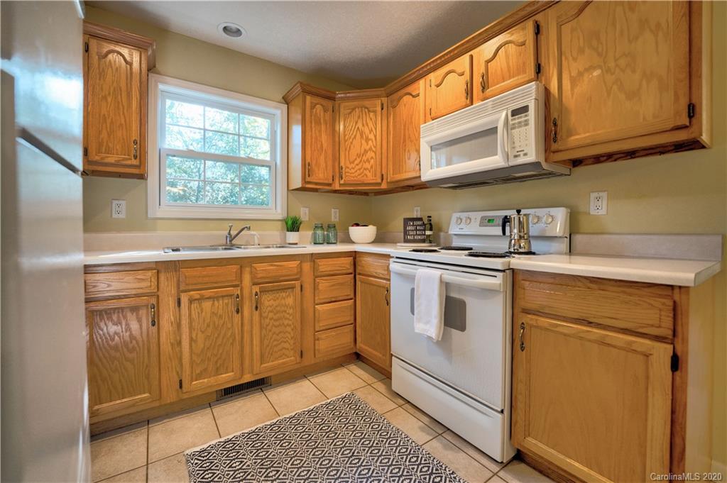 16 Ox Creek Road Weaverville NC 28787