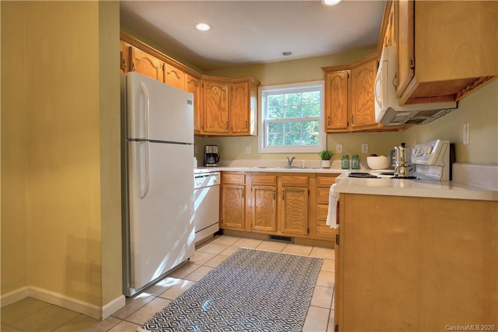 16 Ox Creek Road Weaverville NC 28787