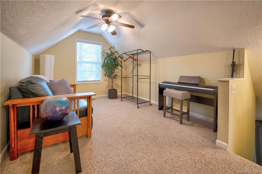 16 Ox Creek Road Weaverville NC 28787