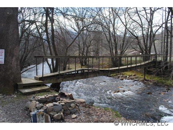 887 Jonathan Creek Road Waynesville NC 28785