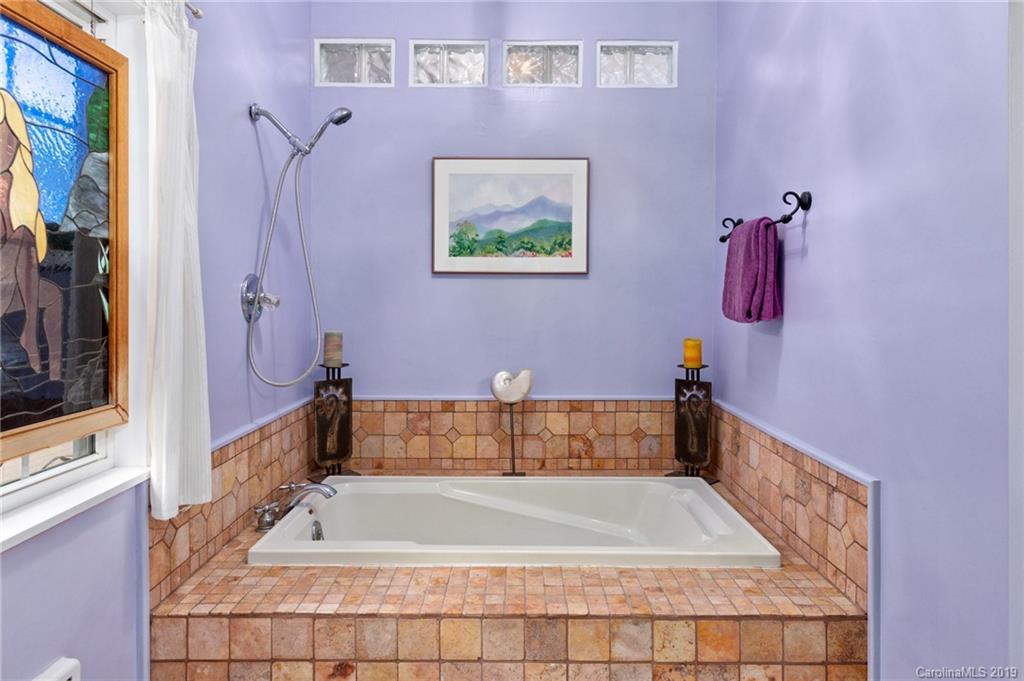 155 Forge Creek Lane Weaverville NC 28787
