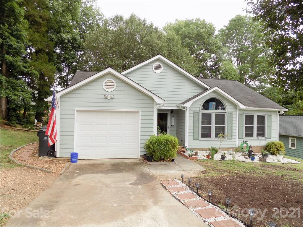 8705 Kishorn Court Charlotte NC 28215
