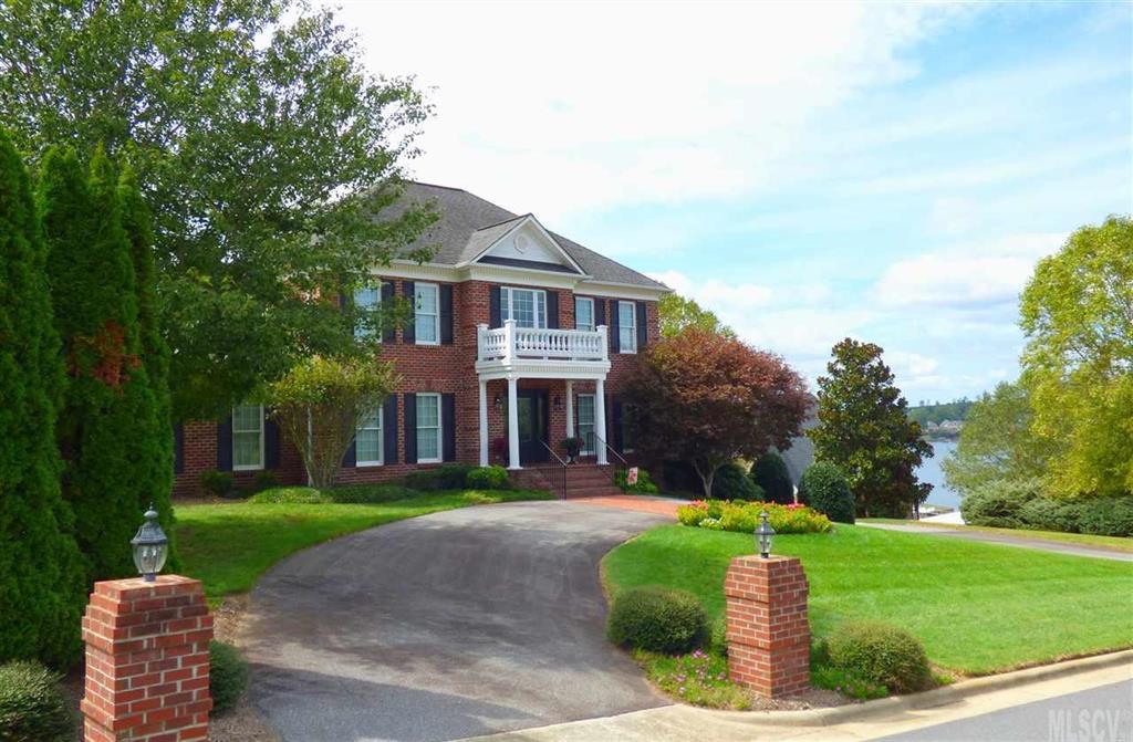 227 44th Avenue Nw Hickory NC 28601