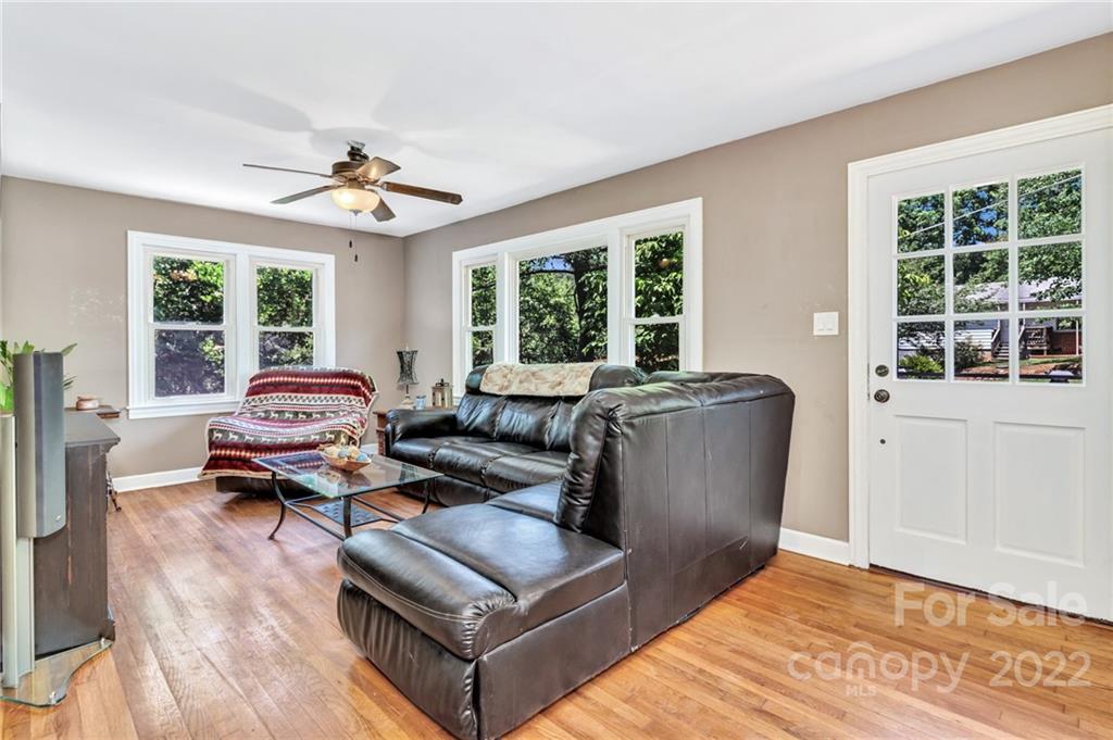 204 Mountain View Road Asheville NC 28805