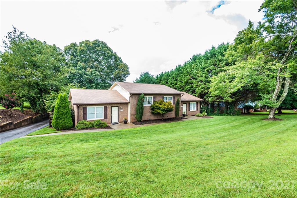4733 16th Street Drive NE Hickory NC 28601