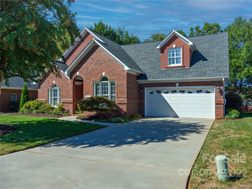 1527 Elkhart Circle Gastonia NC 28054