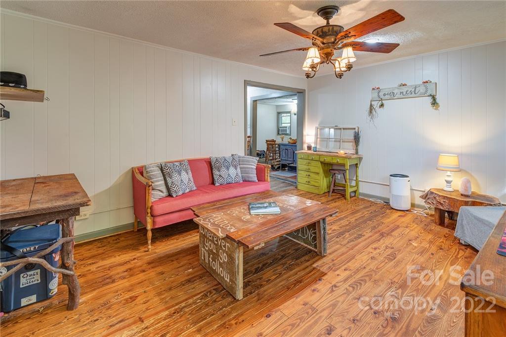 272 Parker Road Asheville NC 28805