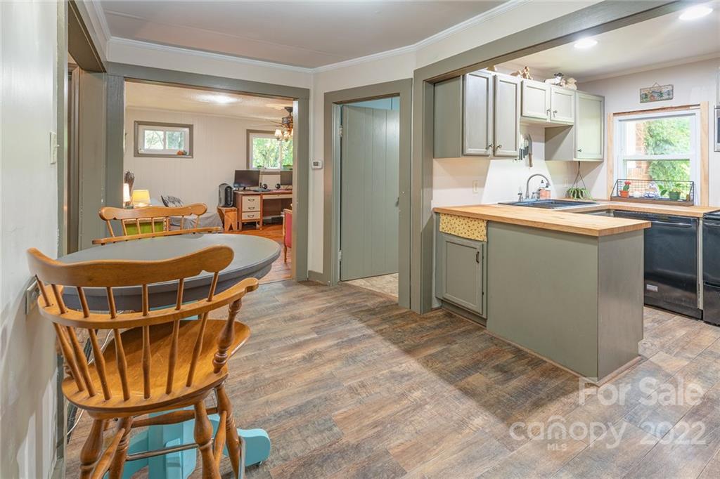 272 Parker Road Asheville NC 28805