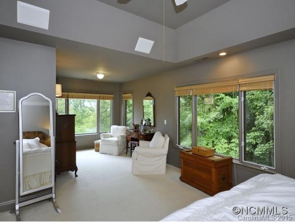 128 Hawk Ridge Asheville NC 28804