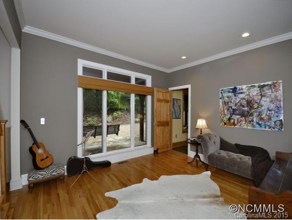 128 Hawk Ridge Asheville NC 28804