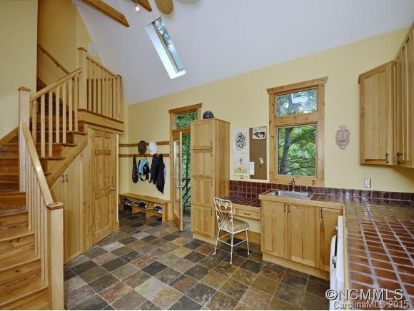 128 Hawk Ridge Asheville NC 28804