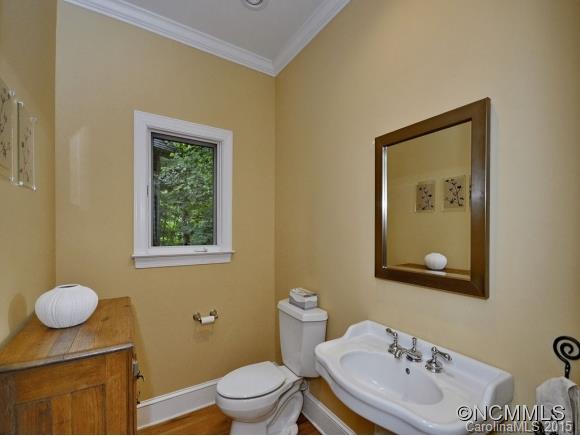 128 Hawk Ridge Asheville NC 28804