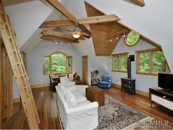 128 Hawk Ridge Asheville NC 28804