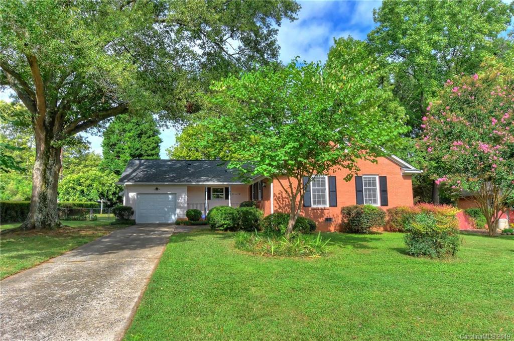 1525 Redcoat Drive Charlotte NC 28211